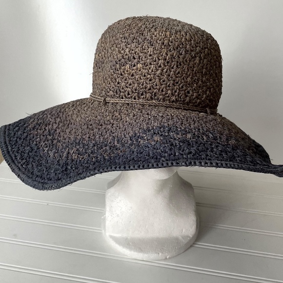 Helen Kaminski Ombre Blue and Tan Wide Brim 100% Raffia Hat